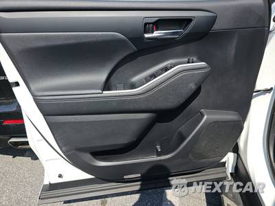 2023 Toyota Highlander XLE - zdjęcie 9 z 44 - miniatura