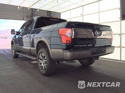 2017 Nissan TITAN XD Platinum Reserve Crew Cab Medium Bed - zdjęcie 6 z 25 - miniatura