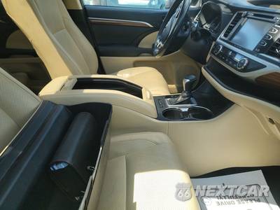 2019 Toyota Highlander Limited Platinum - zdjęcie 8 z 31 - miniatura