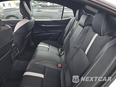 2026 Toyota Camry Nightshade - zdjęcie 13 z 33 - miniatura