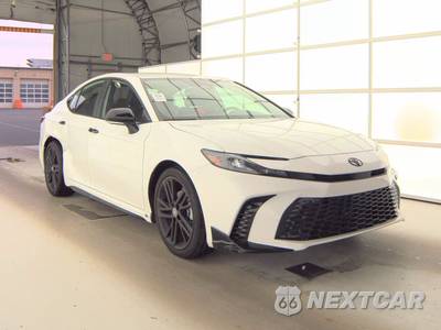2026 Toyota Camry Nightshade - zdjęcie 3 z 33 - miniatura