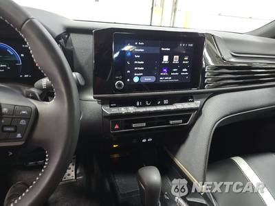 2026 Toyota Camry Nightshade - zdjęcie 11 z 33 - miniatura