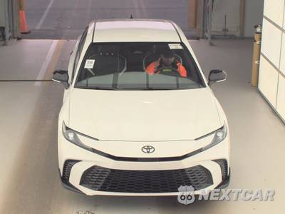 2026 Toyota Camry Nightshade - zdjęcie 2 z 33 - miniatura