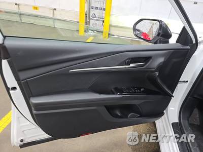 2026 Toyota Camry Nightshade - zdjęcie 9 z 33 - miniatura
