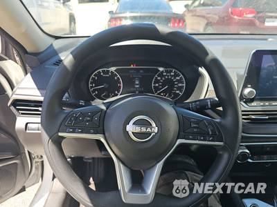 2025 Nissan Altima SV - zdjęcie 10 z 21 - miniatura