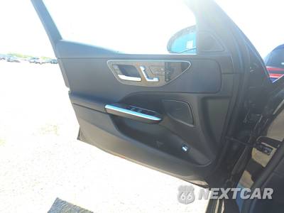2025 Mercedes-Benz C 300 - zdjęcie 9 z 20 - miniatura