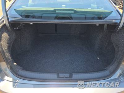 2025 Volkswagen Jetta Sport - zdjęcie 16 z 21 - miniatura