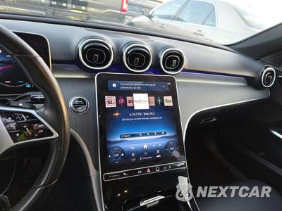 2025 Mercedes-Benz C 300 - zdjęcie 11 z 18 - miniatura