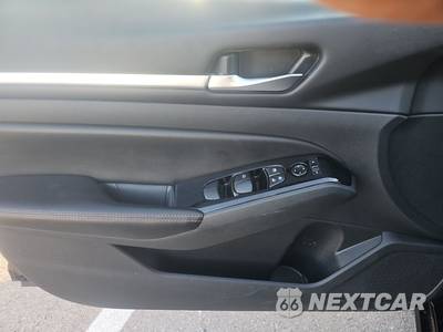 2024 Nissan Altima SR - zdjęcie 9 z 30 - miniatura