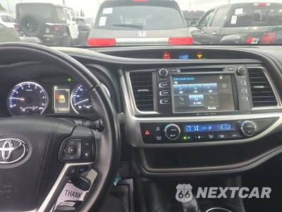 2018 Toyota Highlander LE Plus - zdjęcie 11 z 29 - miniatura