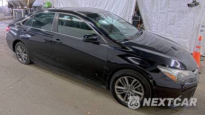 2017 Toyota Camry SE - zdjęcie 3 z 48 - miniatura