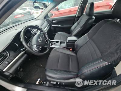 2017 Toyota Camry SE - zdjęcie 7 z 32 - miniatura