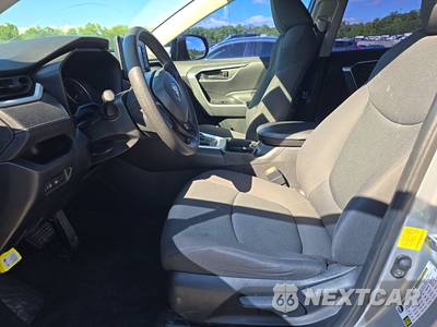 2021 Toyota RAV4 LE - zdjęcie 7 z 37 - miniatura