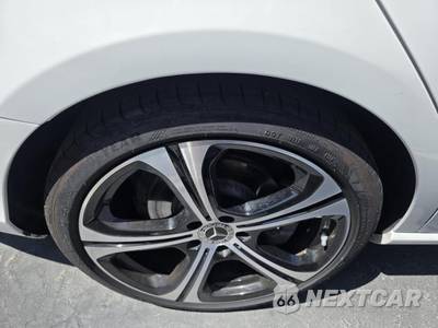 2025 Mercedes-Benz C 300 - zdjęcie 17 z 21 - miniatura