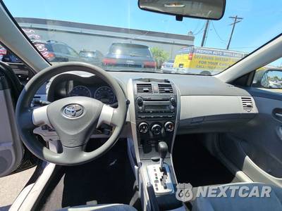 2010 Toyota Corolla LE - zdjęcie 11 z 34 - miniatura