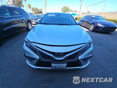 2021 Toyota Camry XSE - zdjęcie 2 z 32 - miniatura