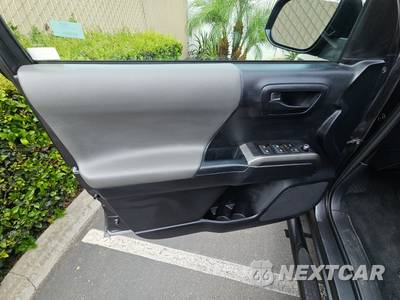 2018 Toyota Tacoma SR5 Crew Cab Medium Bed - zdjęcie 9 z 31 - miniatura