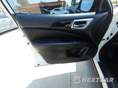 2020 Nissan Pathfinder S - zdjęcie 9 z 23 - miniatura
