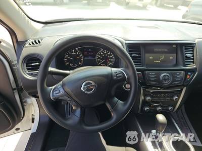 2020 Nissan Pathfinder S - zdjęcie 10 z 23 - miniatura