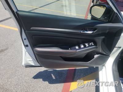 2024 Nissan Altima SR - zdjęcie 9 z 18 - miniatura