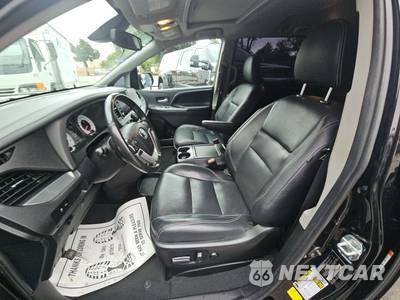 2020 Toyota Sienna SE 8-Passenger 119.3" WB - zdjęcie 7 z 25 - miniatura