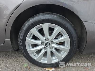 2018 Toyota Camry LE - zdjęcie 11 z 27 - miniatura