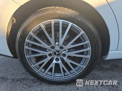 2025 Mercedes-Benz CLA 250 - zdjęcie 10 z 21 - miniatura