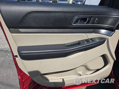 2019 Ford Explorer XLT - zdjęcie 9 z 33 - miniatura