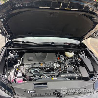 2026 Toyota Camry LE - zdjęcie 6 z 17 - miniatura