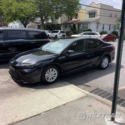 2026 Toyota Camry LE - zdjęcie 3 z 17 - miniatura