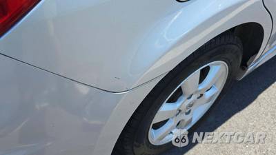 2011 Nissan Versa 1.8 SL Hatchback - zdjęcie 18 z 29 - miniatura