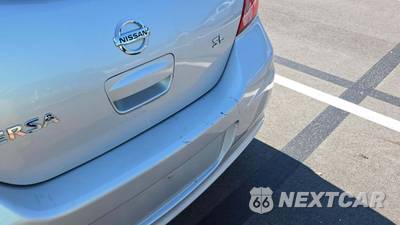 2011 Nissan Versa 1.8 SL Hatchback - zdjęcie 29 z 29 - miniatura