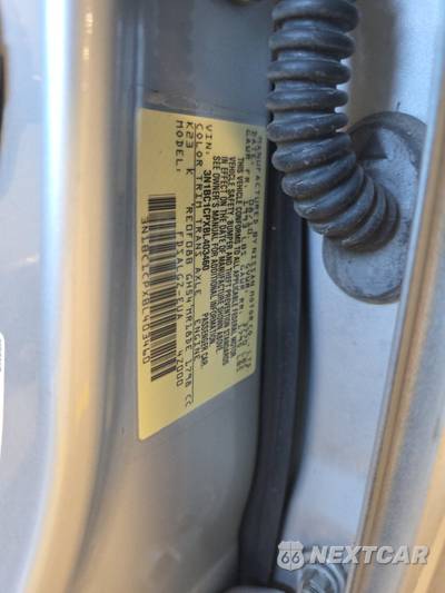 2011 Nissan Versa 1.8 SL Hatchback - zdjęcie 14 z 29 - miniatura