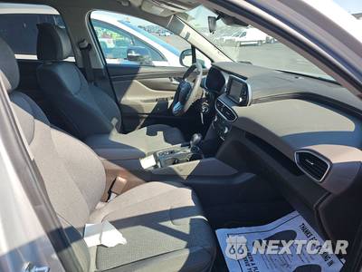 2019 Hyundai Santa Fe SE - zdjęcie 8 z 40 - miniatura
