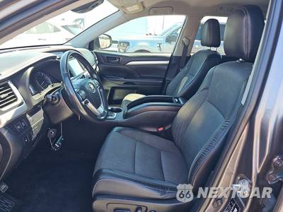 2019 Toyota Highlander LE Plus - zdjęcie 7 z 47 - miniatura