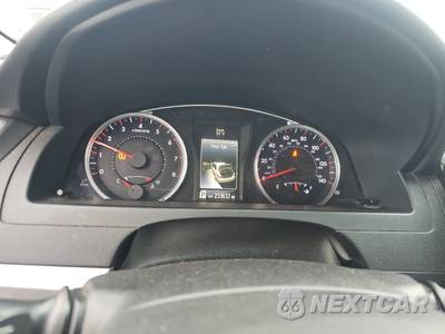 2016 Toyota Camry SE - zdjęcie 12 z 41 - miniatura