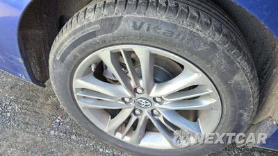2016 Toyota Camry SE - zdjęcie 30 z 41 - miniatura