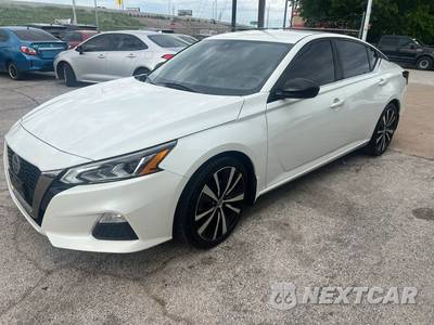 2021 Nissan Altima SR - zdjęcie 8 z 16 - miniatura