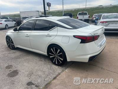 2021 Nissan Altima SR - zdjęcie 7 z 16 - miniatura