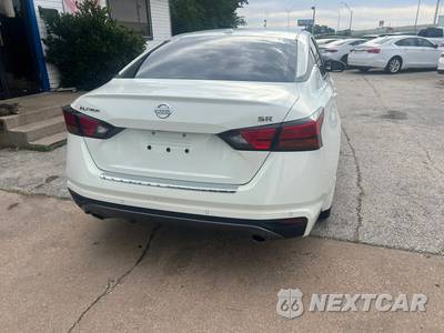 2021 Nissan Altima SR - zdjęcie 5 z 16 - miniatura