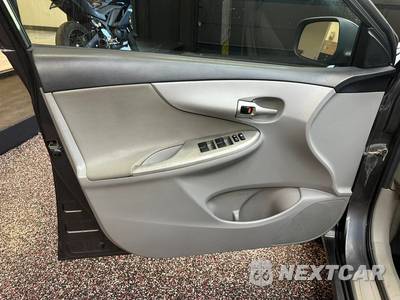 2013 Toyota Corolla LE - zdjęcie 10 z 36 - miniatura