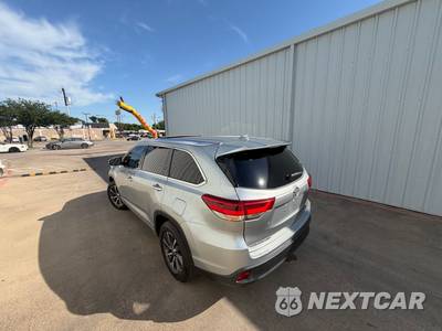 2017 Toyota Highlander XLE - zdjęcie 9 z 59 - miniatura