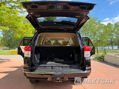 2010 Toyota 4Runner SR5 - zdjęcie 27 z 106 - miniatura