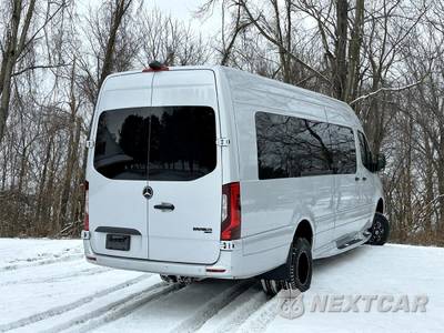 2023 Mercedes-Benz Sprinter 3500XD Cargo Van DRW High Roof 170.0" WB - zdjęcie 44 z 50 - miniatura