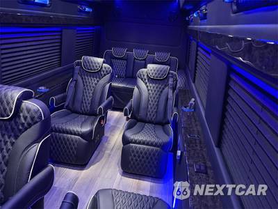 2023 Mercedes-Benz Sprinter 3500XD Cargo Van DRW High Roof 170.0" WB - zdjęcie 35 z 50 - miniatura