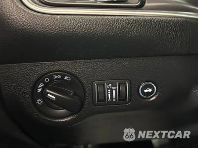 2020 Dodge Challenger SXT - zdjęcie 34 z 35 - miniatura
