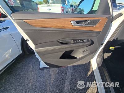 2025 Volkswagen Atlas 2.0T SE w/Technology - zdjęcie 9 z 21 - miniatura