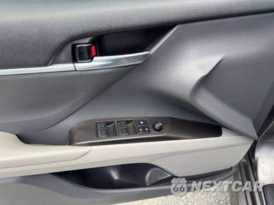 2021 Toyota Camry LE - zdjęcie 34 z 42 - miniatura