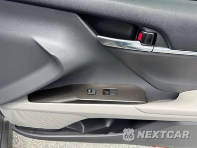 2021 Toyota Camry LE - zdjęcie 39 z 42 - miniatura