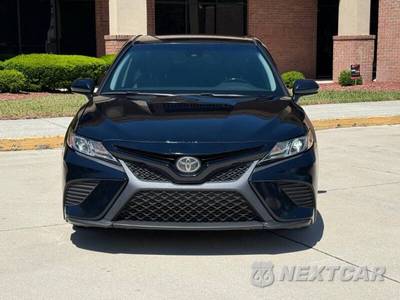 2018 Toyota Camry SE - zdjęcie 2 z 26 - miniatura
